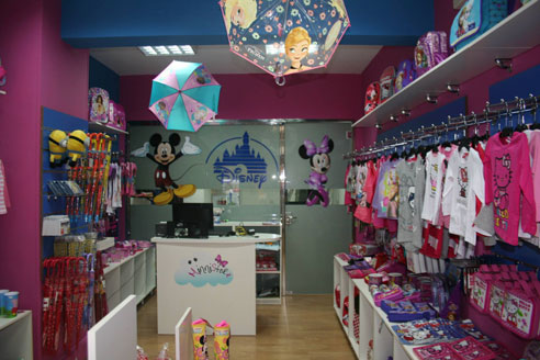 mostrador tienda minnistore la palma islas canarias franquicia licencias sector infantil